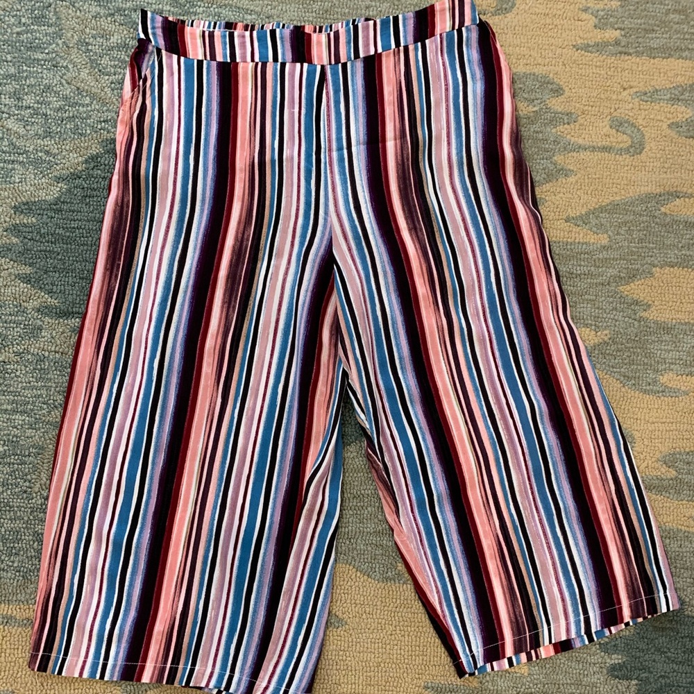 Striped multicolor gaucho pant